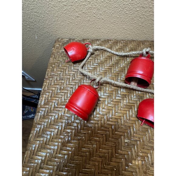 Red Metal Bell Garland Hand PaintedWith Jute Rope Chrfistmas Garland Door Hanger - Picture 4 of 6